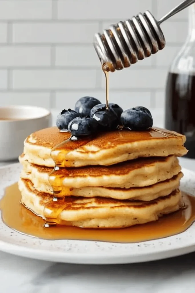 Mandelmehl Pancakes – Einfaches & Glutenfreies Rezept 2 ALMOND FLOUR PANCAKES